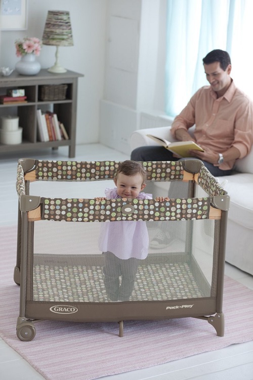 Манеж-кровать Graco Pack 'n Play On the Go Travel Playard