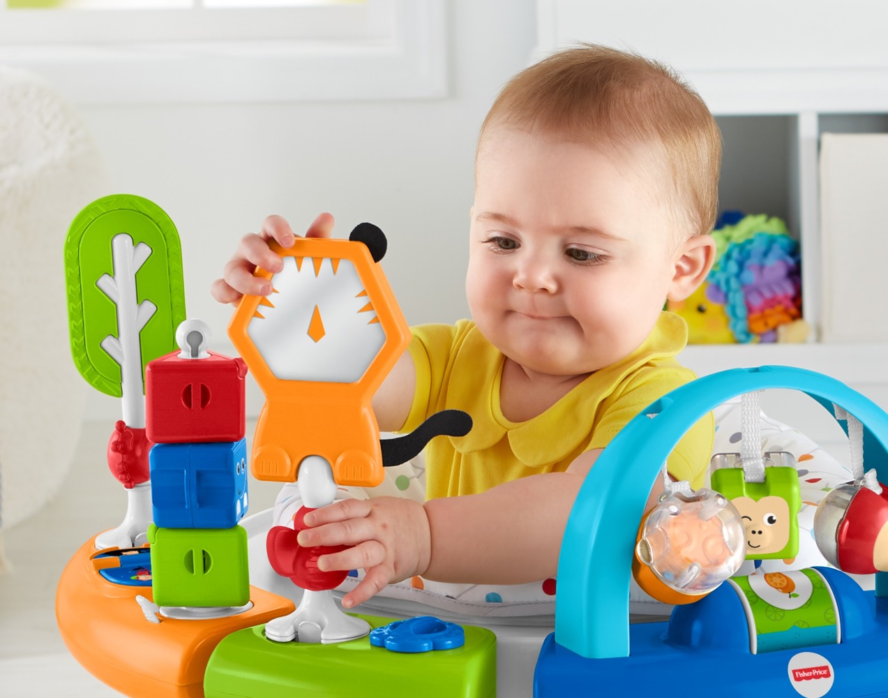 Развивающий центр 3-в-1 "Крутись и сортируй" 3-в-1 Fisher-Price
