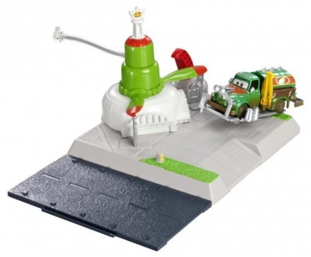 Игровой набор "Идем на взлет"  Дисней Самолеты Disney Planes Action Shifters Chugs Fill N Fly Playset