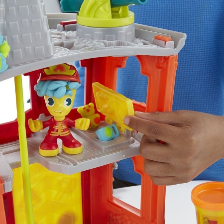 Hasbro Play-Doh Игровой набор Пожарная станция