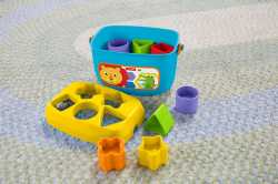 Ведерко с кубиками "Яркое" Fisher-Price