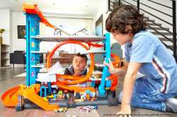 Легендарный гараж обновл. Hot Wheels