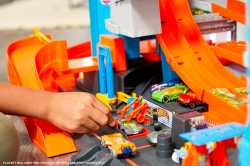 Легендарный гараж обновл. Hot Wheels