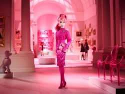 Коллекционная кукла Barbie "Величественный Розовый"