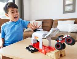 Набор "Полный вперед" серии "Monster Trucks" Hot Wheels (в асс.)