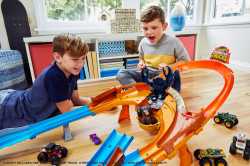 Игровой набор "Жало Скорпиона" серии "Monster Trucks" Hot Wheels