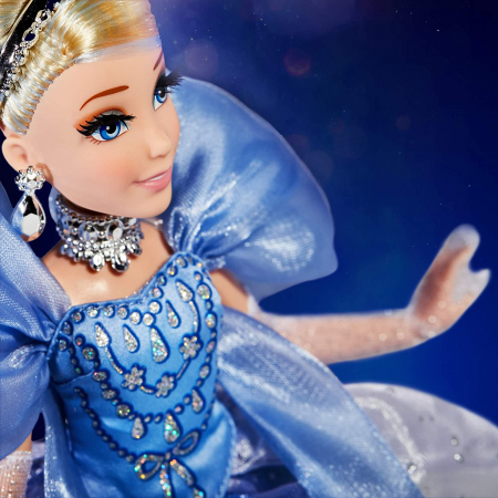 Кукла Disney Princess Hasbro Модная Золушка серия делюкс E9043
